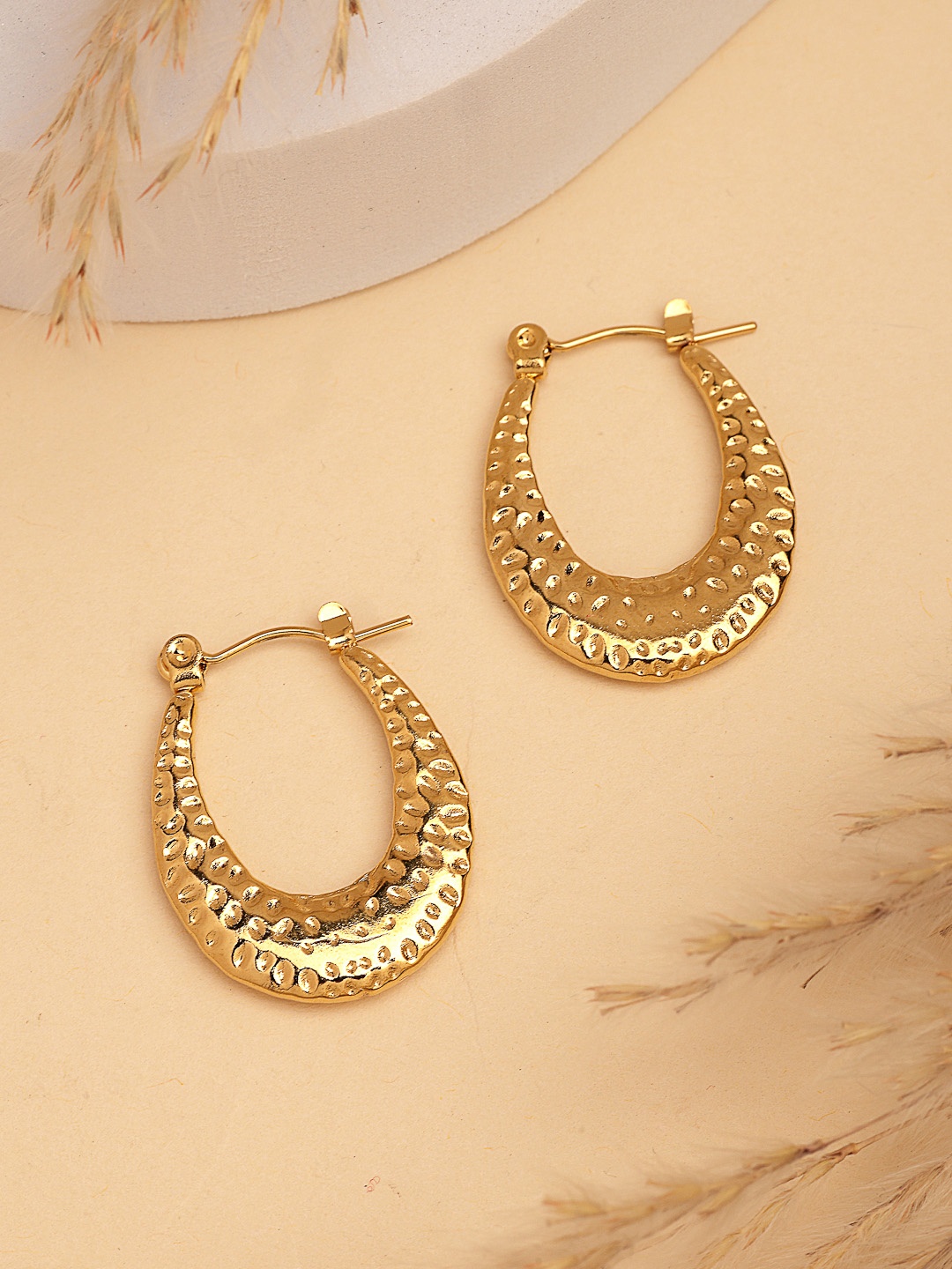

NVR Gold-Plated Contemporary Hoop Earrings