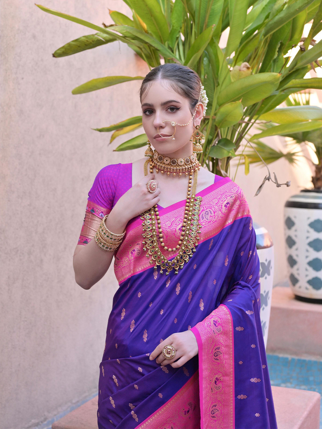 

Kandora Woven Design Zari Pure Silk Banarasi Saree, Purple