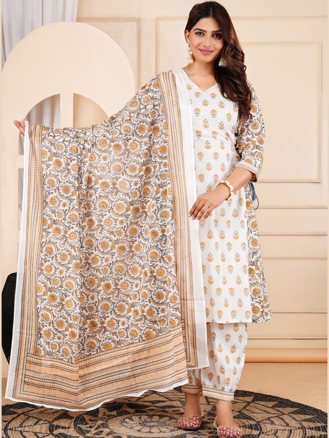 

Jaipurite Women Floral Embroidered Pure Cotton Kurta with Harem Pants & With Dupatta, White