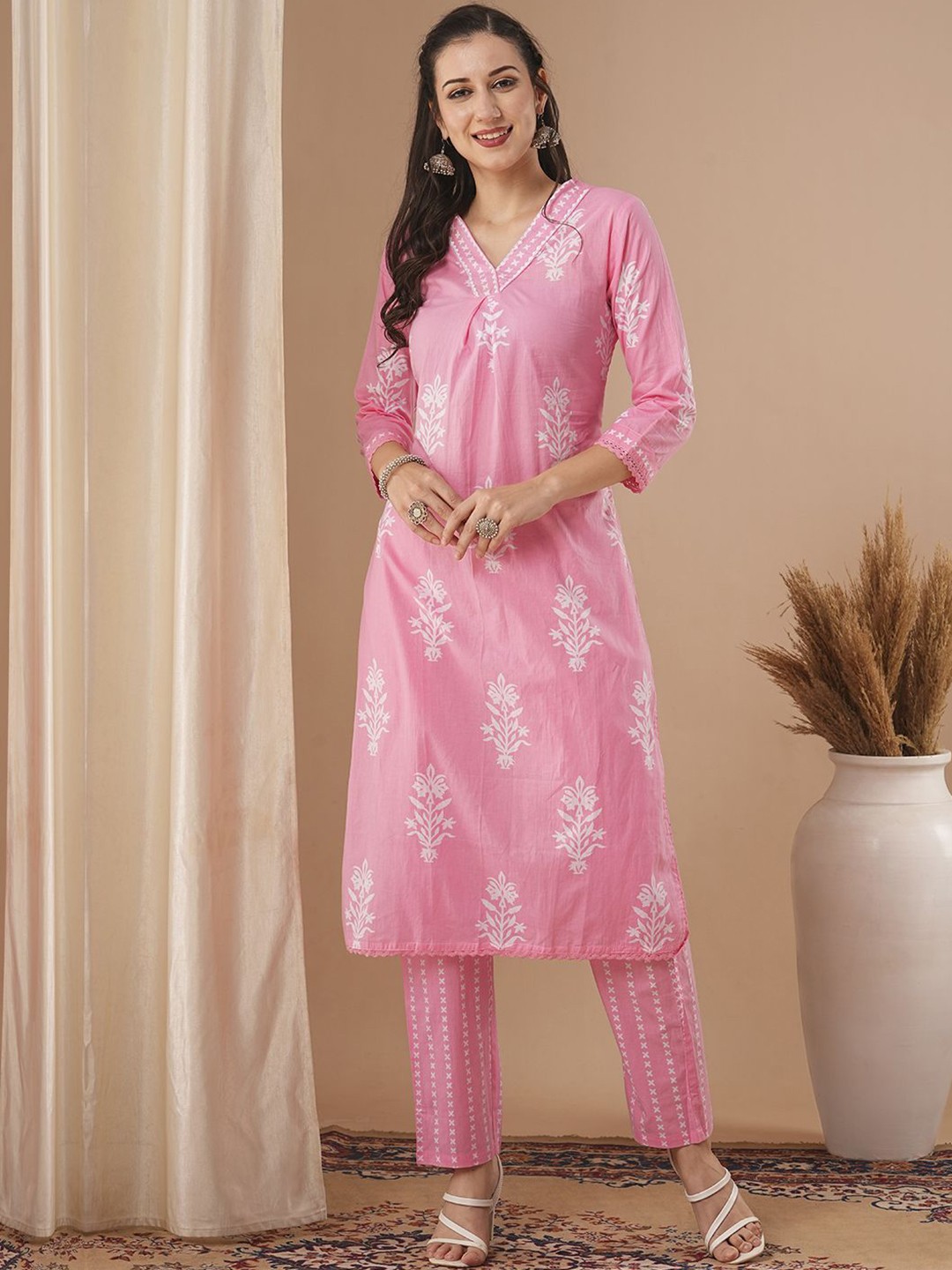 

FASHOR Women Floral Printed Regular Pure Cotton Kurta Set, Pink