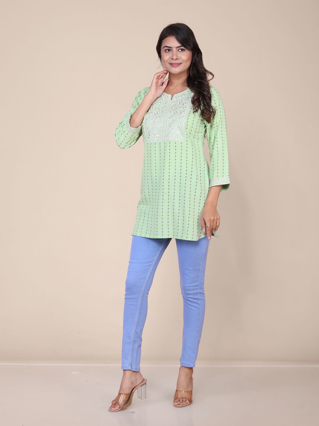 

HERE&NOW Women Floral Embroidered Kurti, Green