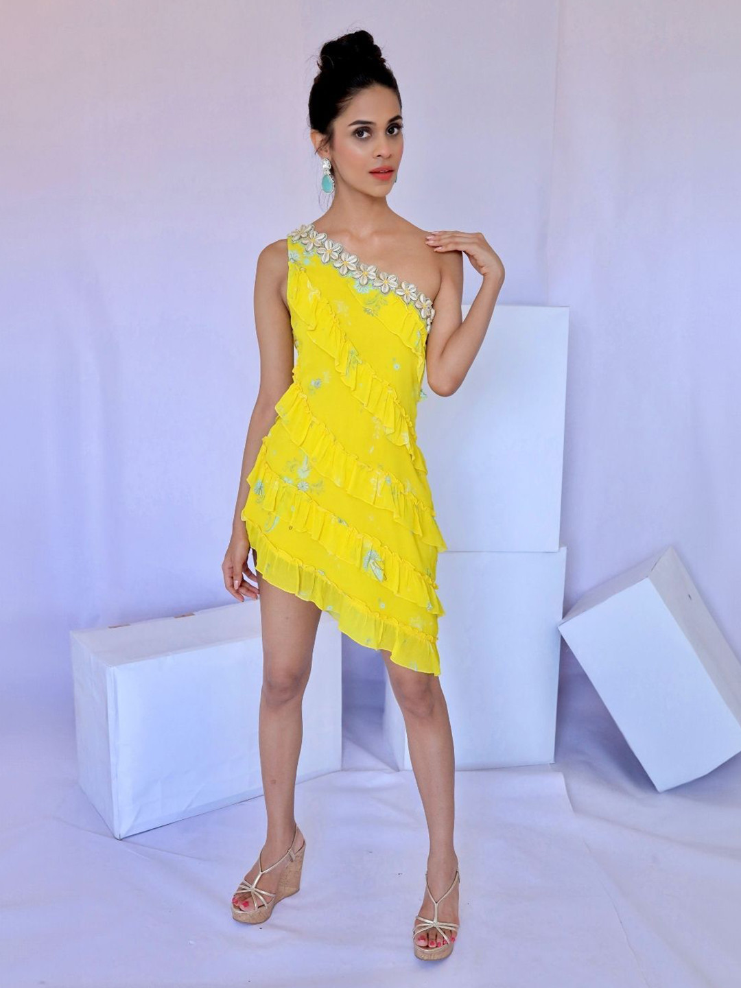

Foram Patel Floral Print Women Fit & Flare Dress, Yellow