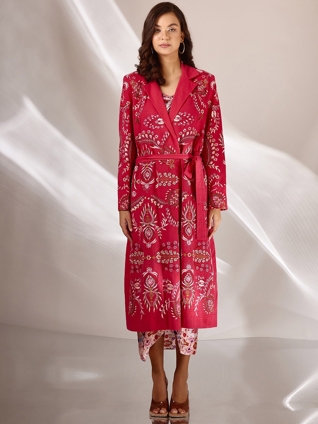 

BETRUE Women Floral Cotton Longline Tailored Jacket, Pink