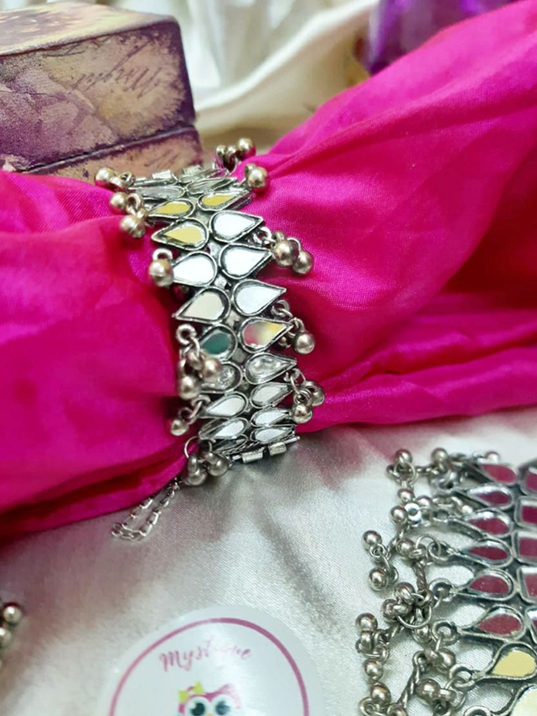 

Krelin Silver-Plated Oxidized Kundan-Studded Mirror-Work Bangle