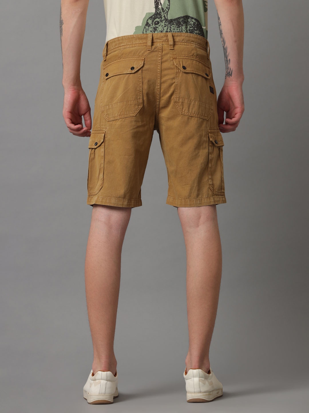 

Voi Jeans Men Solid Cargo Shorts, Brown