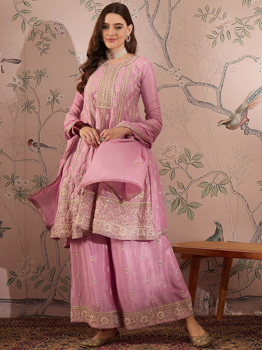 

Miss Ethnik Women Ethnic Motifs Embroidered Thread Work Kurta with Palazzos & With Dupatta, Pink