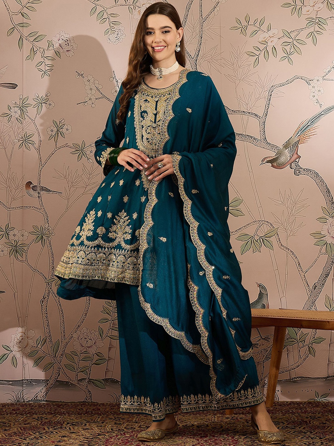 

Miss Ethnik Women Ethnic Motifs Embroidered Thread Work Kurta with Palazzos & With Dupatta, Blue