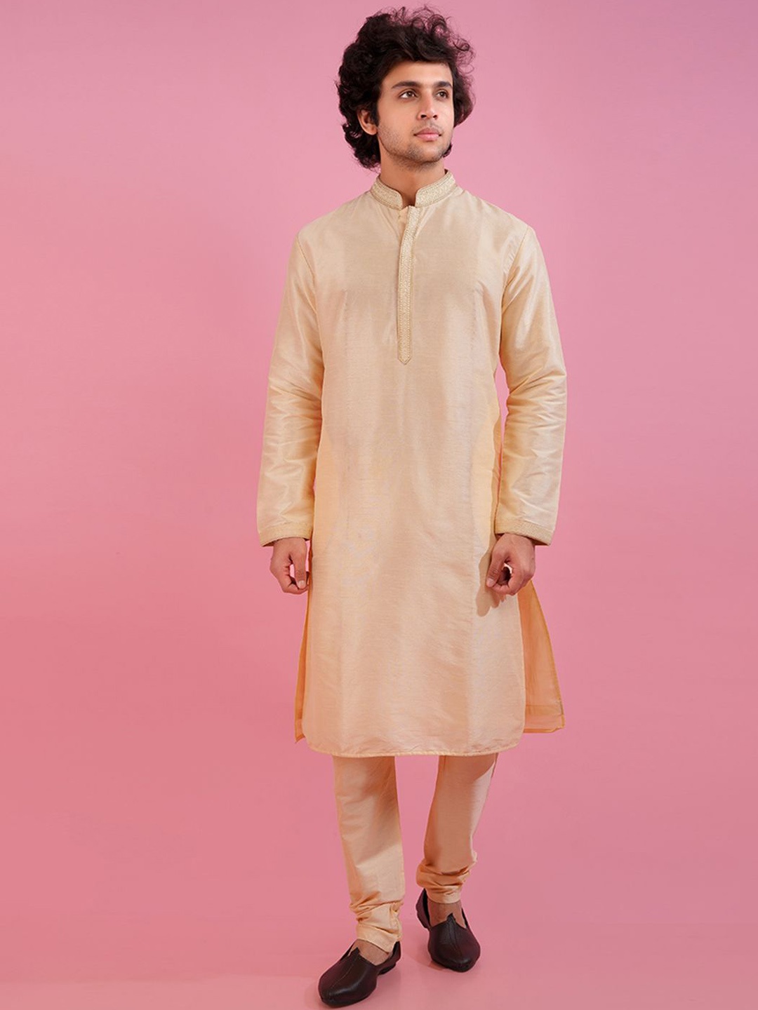 

azania Men Thread Work Kurta, Gold