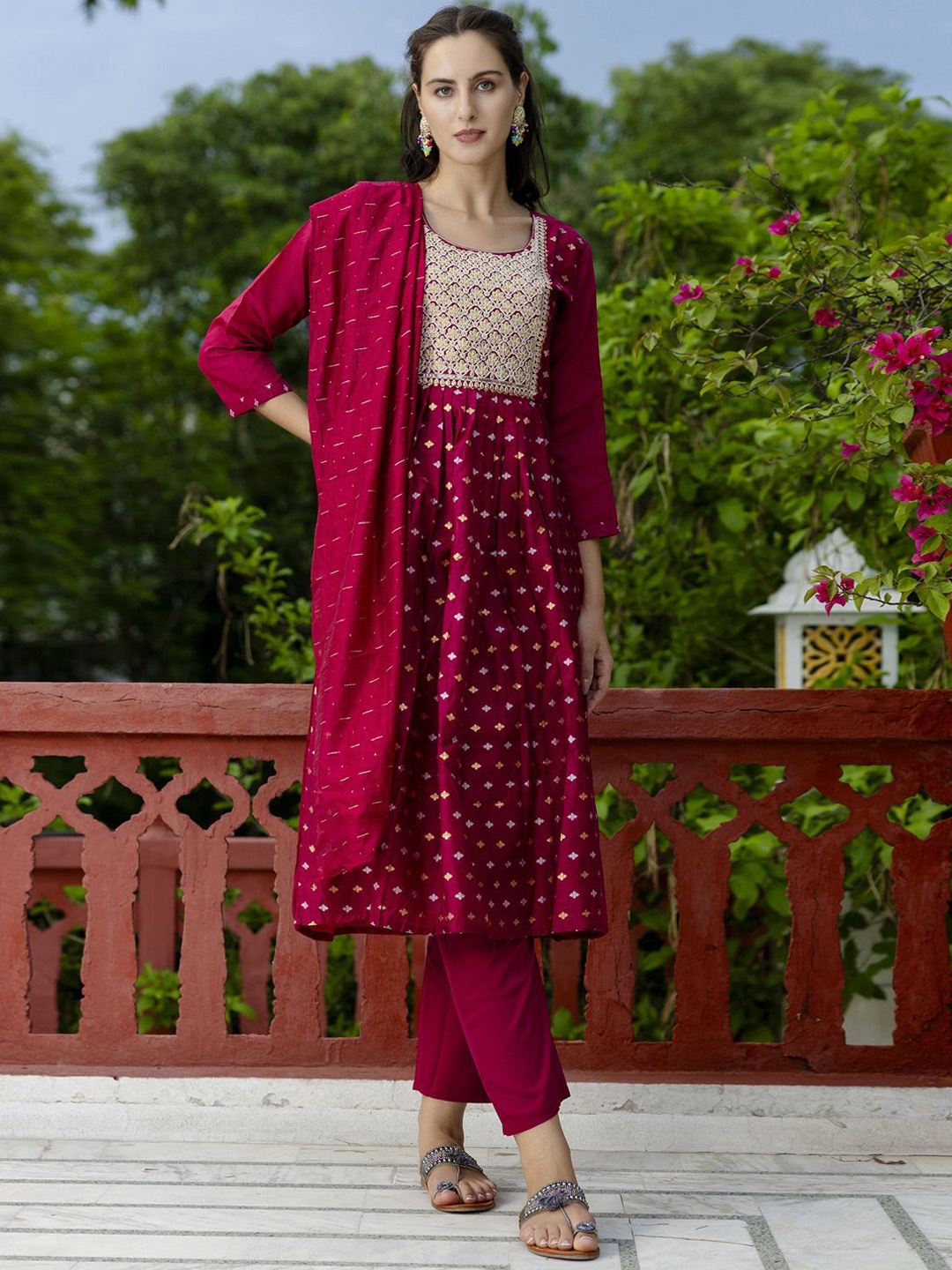 

VredeVogel Ethnic Motifs Woven Design Thread Work Chanderi Silk Kurta & Trouser & Dupatta, Burgundy