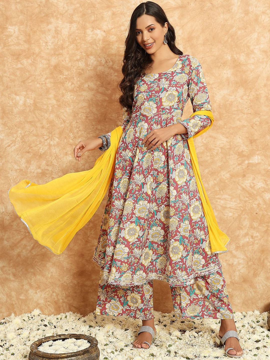 

DIVINATION Floral Printed Round Neck Regular Pure Cotton Kurta with Palazzos With Dupatta, Brown