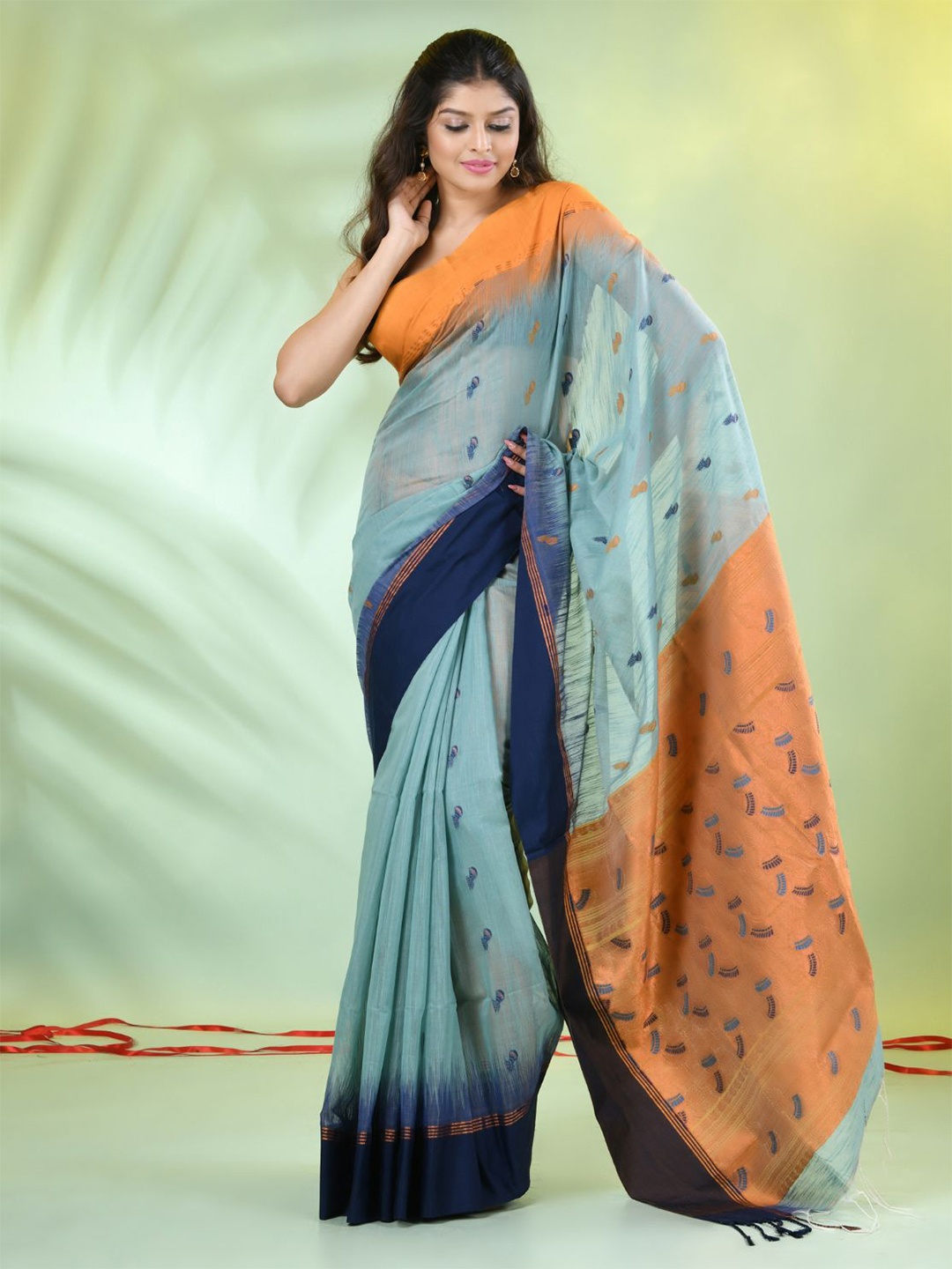 

Charukriti Women Ethnic Motifs Ikat Saree, Green