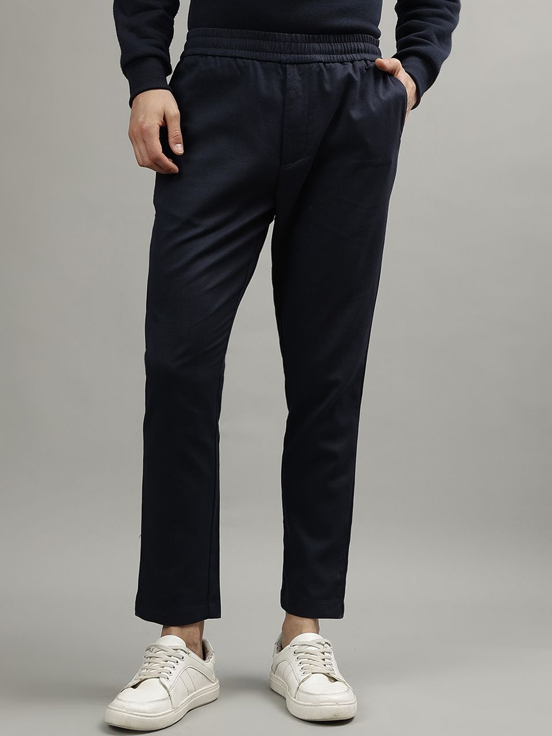 

Iconic Men Slim Fit Trousers, Navy blue