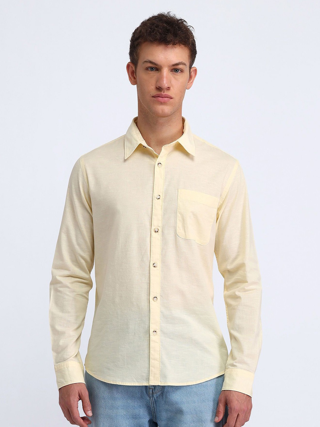 

Flying Machine Men Cutaway Collar Solid Cotton Casual Shirt, Yellow