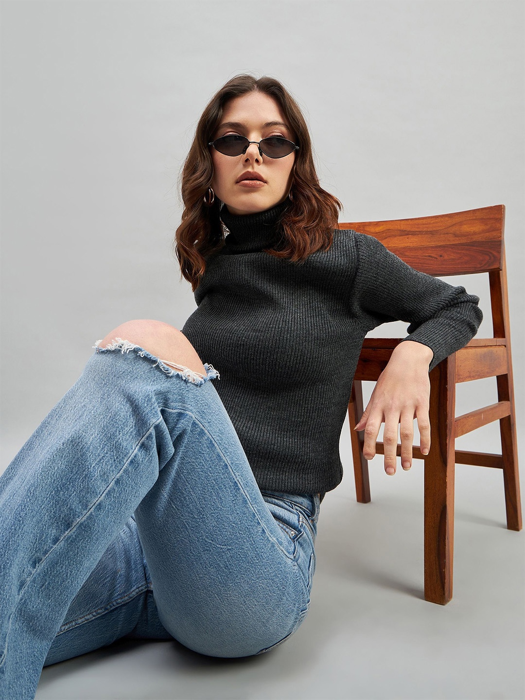 

RVK Women Turtle Neck Ribbed Pullover, Charcoal