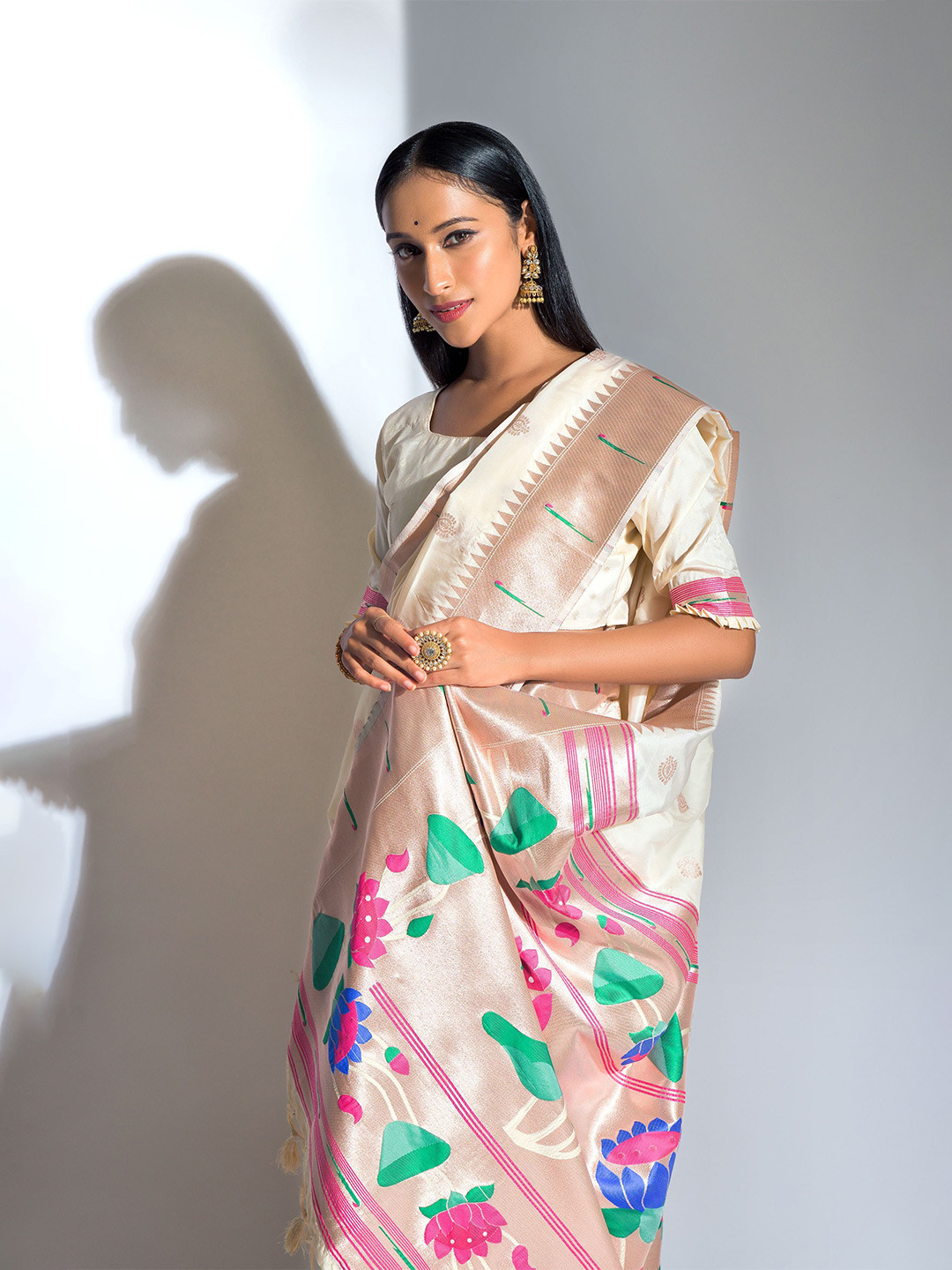 

Kandora Woven Design Zari Pure Silk Banarasi Saree, White