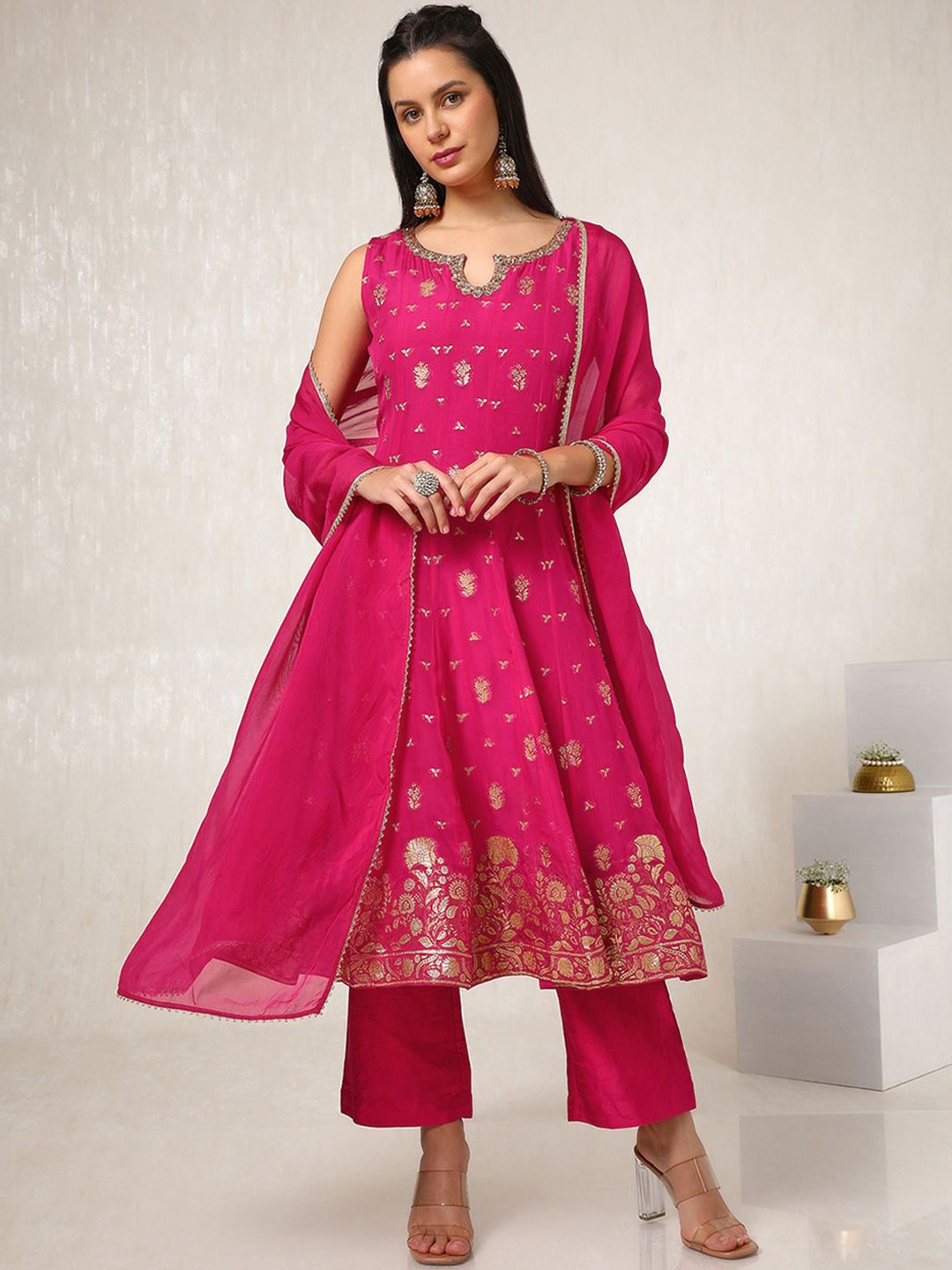 

Soch Floral Woven Design Round Neck Sleeveless Organza Kurta With Trouser With Dupatta, Pink