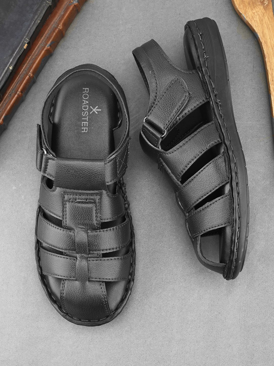 

The Roadster Lifestyle Co. Men Leather Fisherman Velcro Sandals, Black