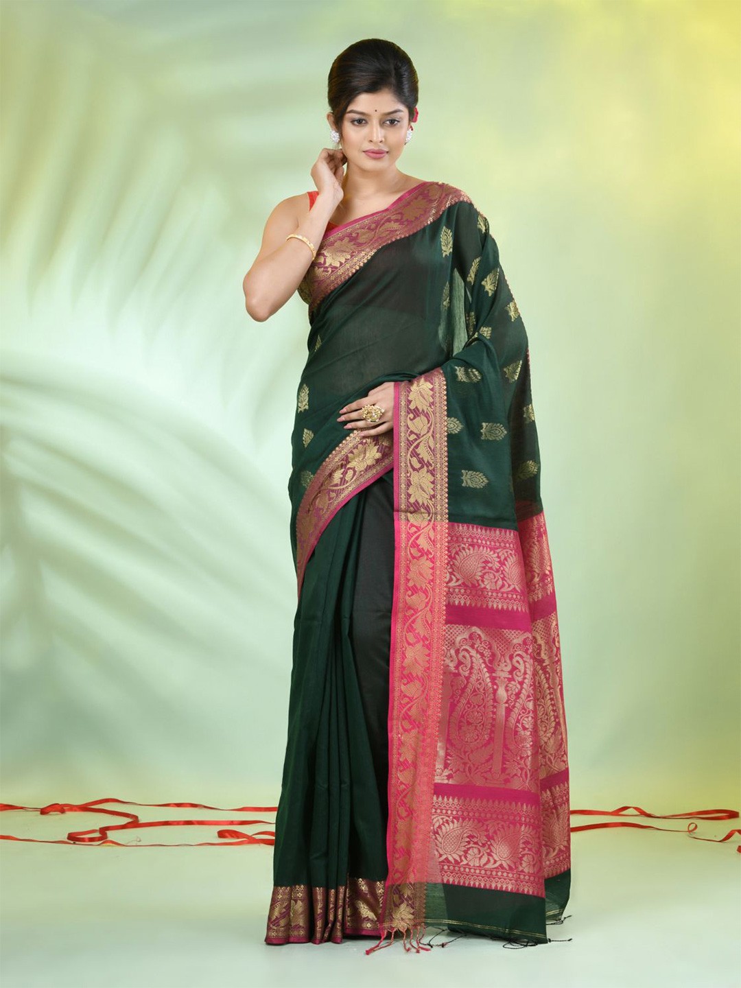 

Charukriti Ethnic Motifs Zari Saree, Green