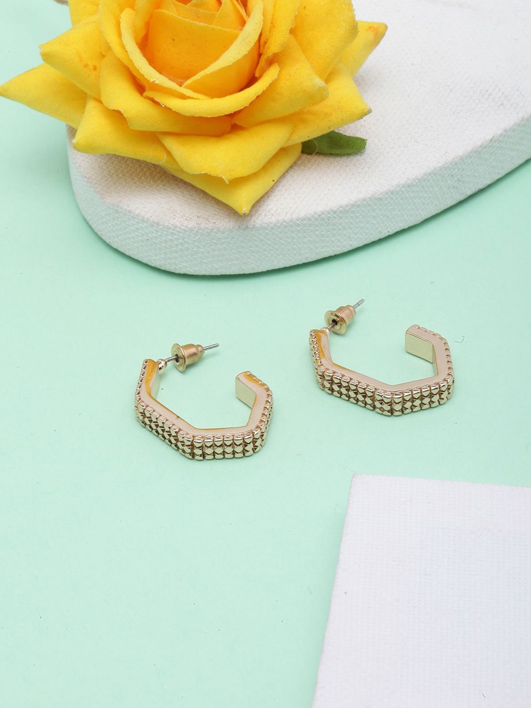 

KPOP Gold Plated Contemporary Half Hoop Earrings