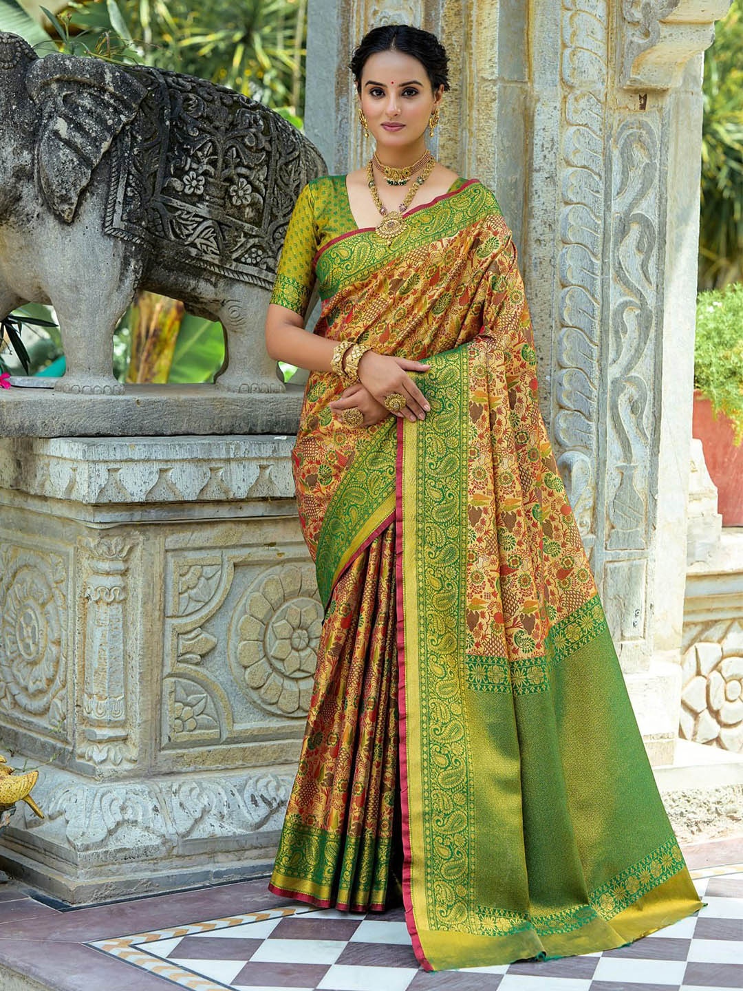 

Kandora Woven Design Zari Pure Silk Kanjeevaram Saree, Green