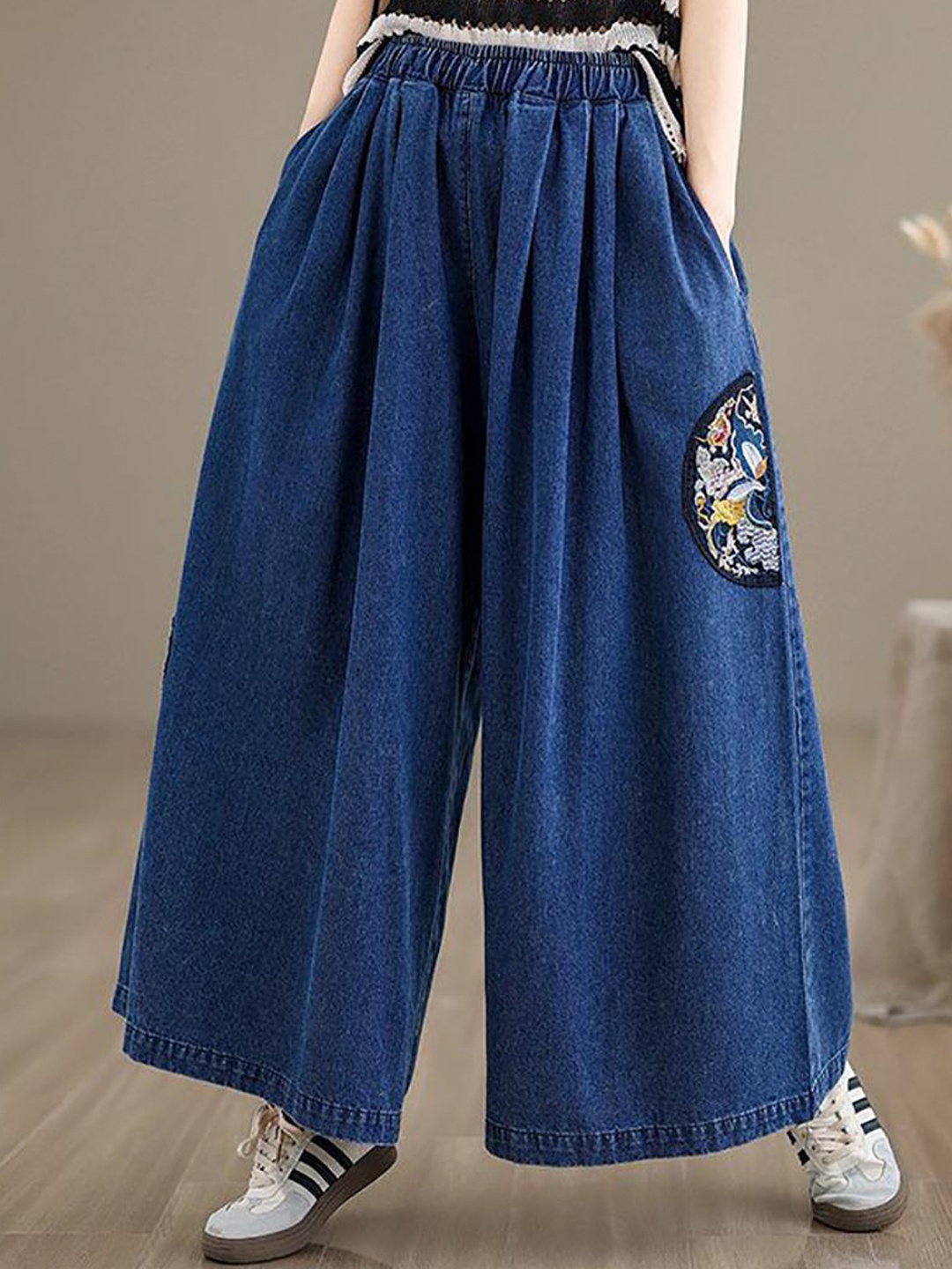 

StyleCast x Revolte Women Solid Flared Jeans, Blue