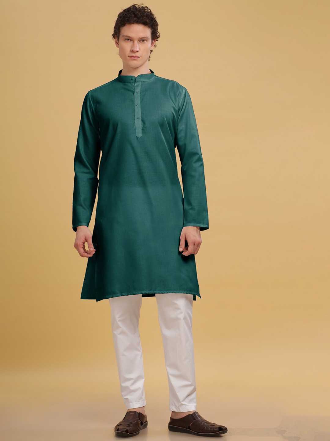 

Anouk Men Thread Work Kurta, Green