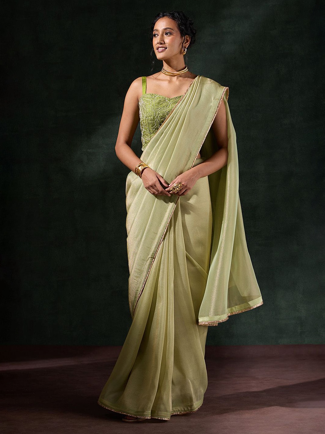 

Taneira Solid Saree with blouse piece, Green