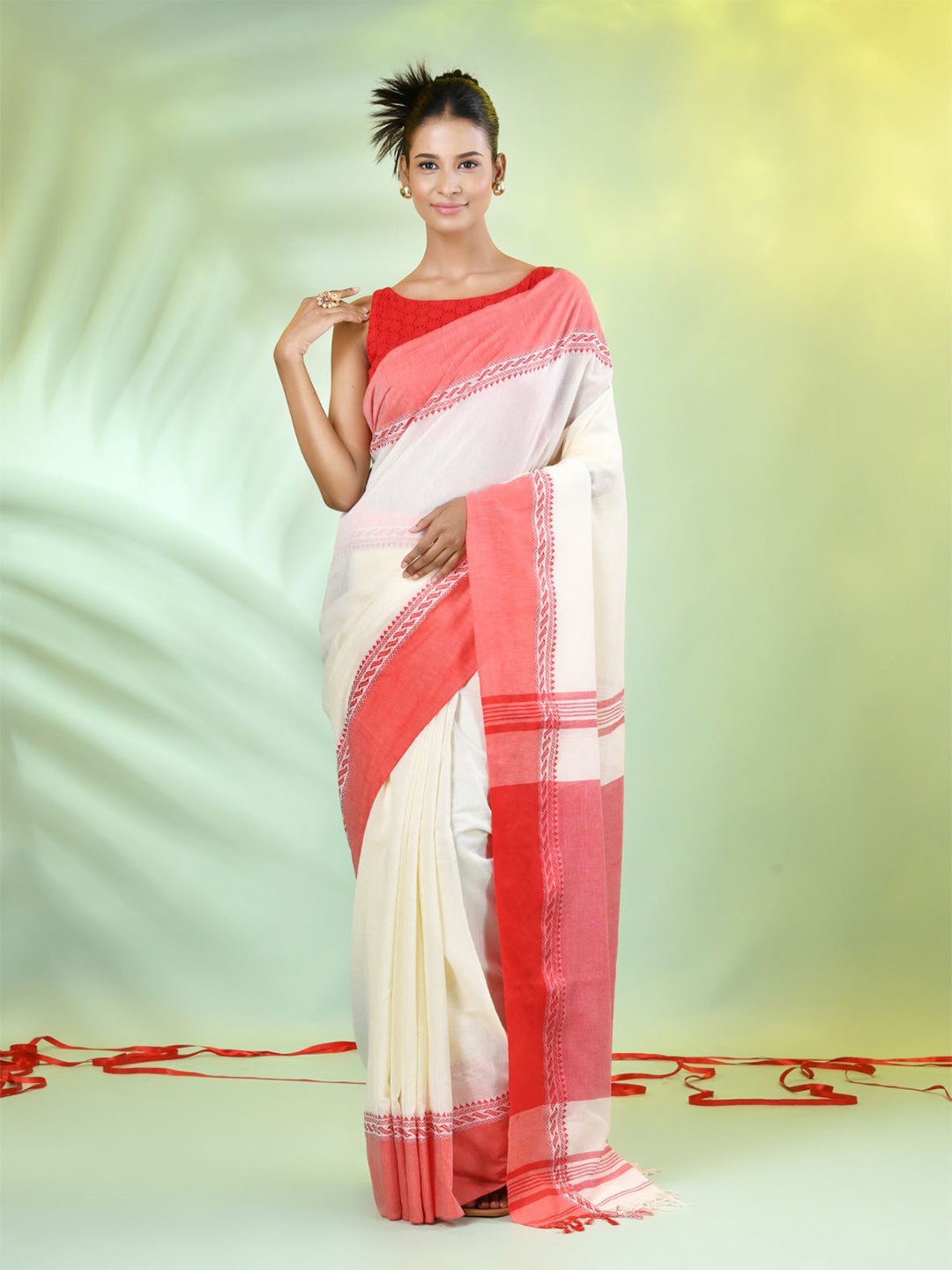 

Charukriti Solid Pure Cotton Saree, Off white