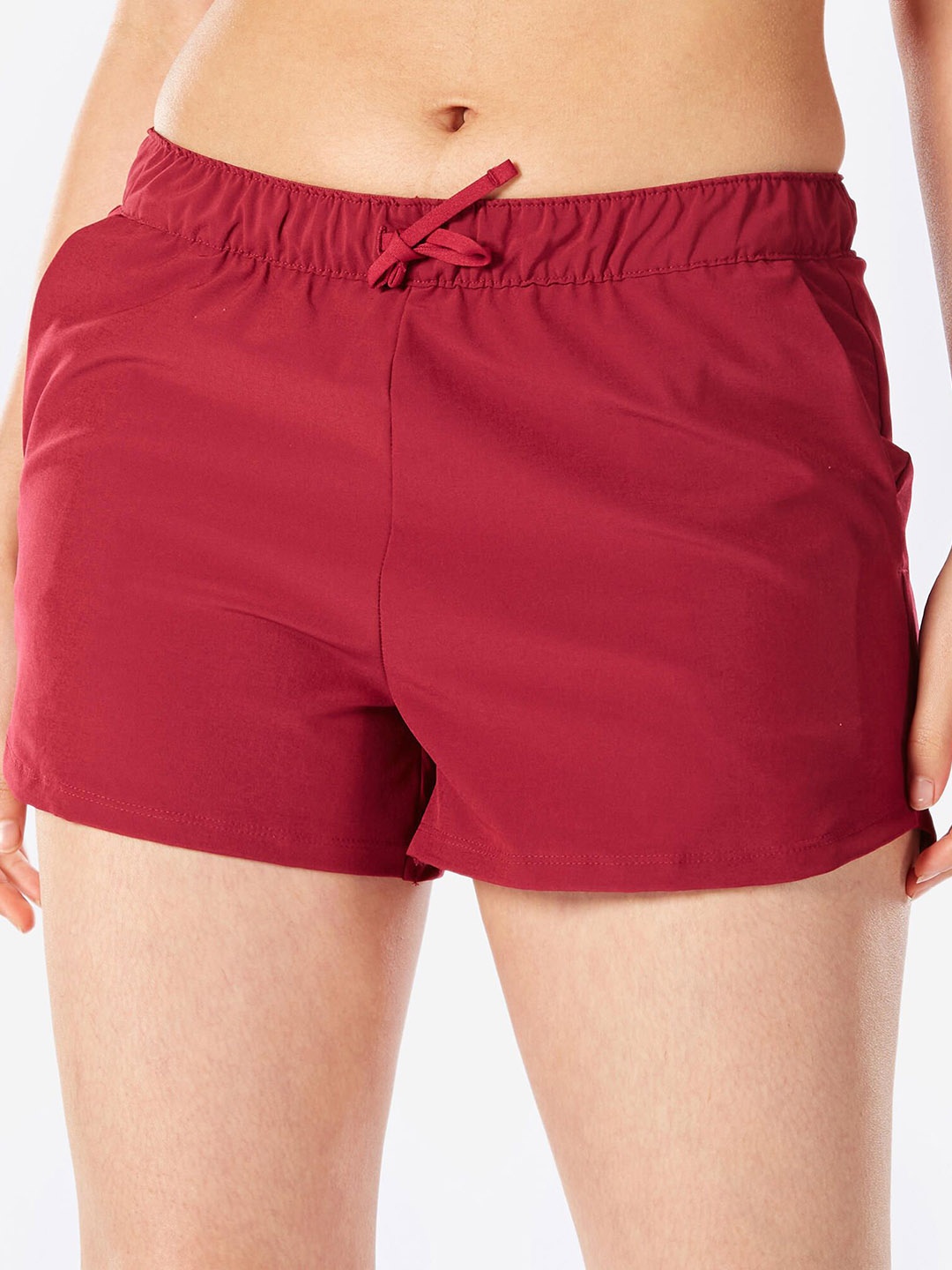 

KIPRUN By Decathlon Women Solid Mid-Rise Shorts, Burgundy