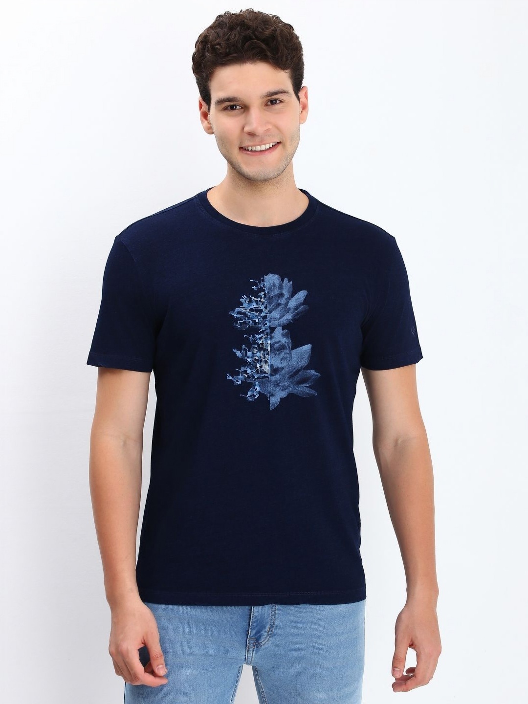 

Allen Solly Men Floral Printed Round Neck Cotton Slim Fit T-shirt, Navy blue