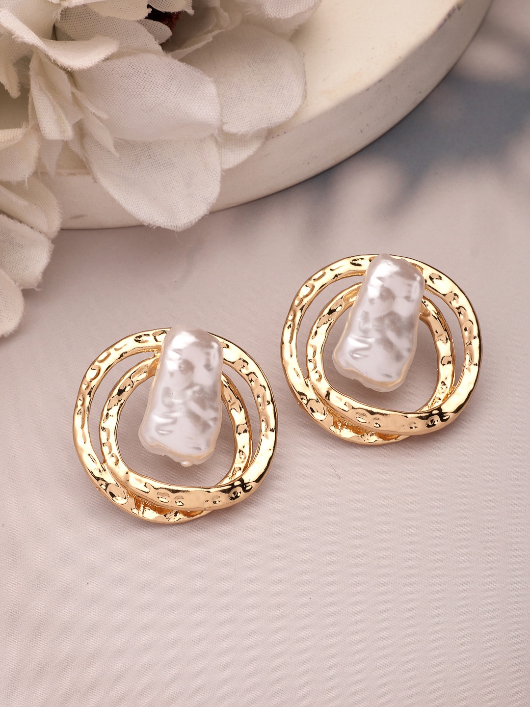 

NVR Gold-Plated Contemporary Studded Earrings