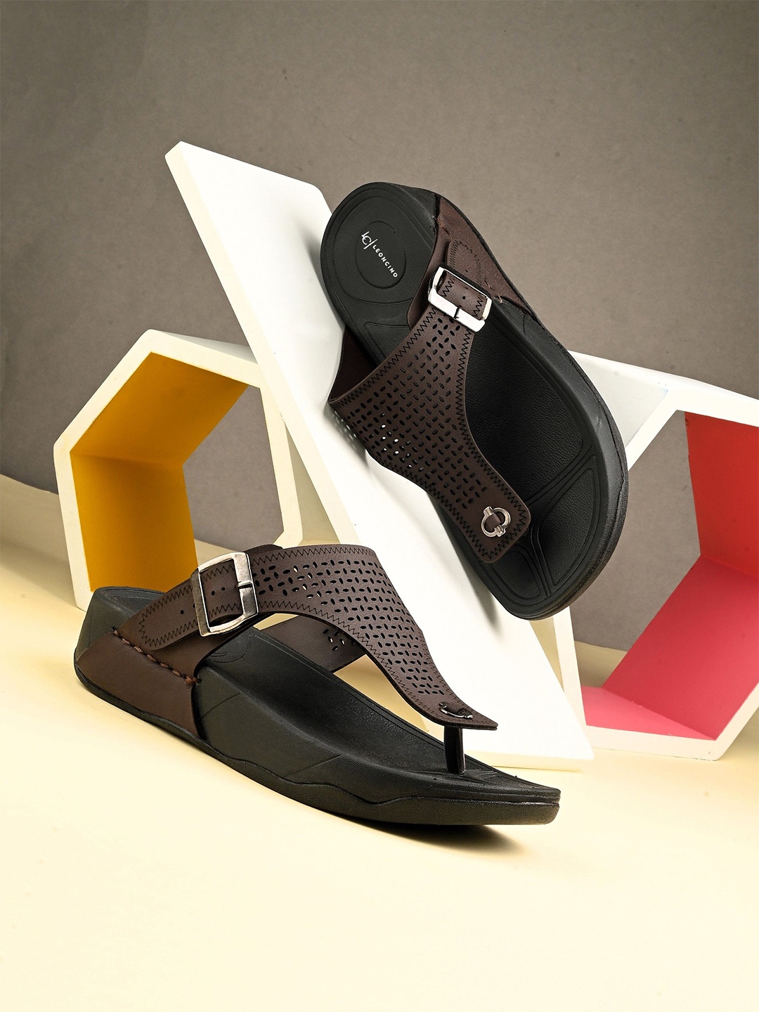 

LEONCINO Men Slip-On Thong Flip-Flops, Brown