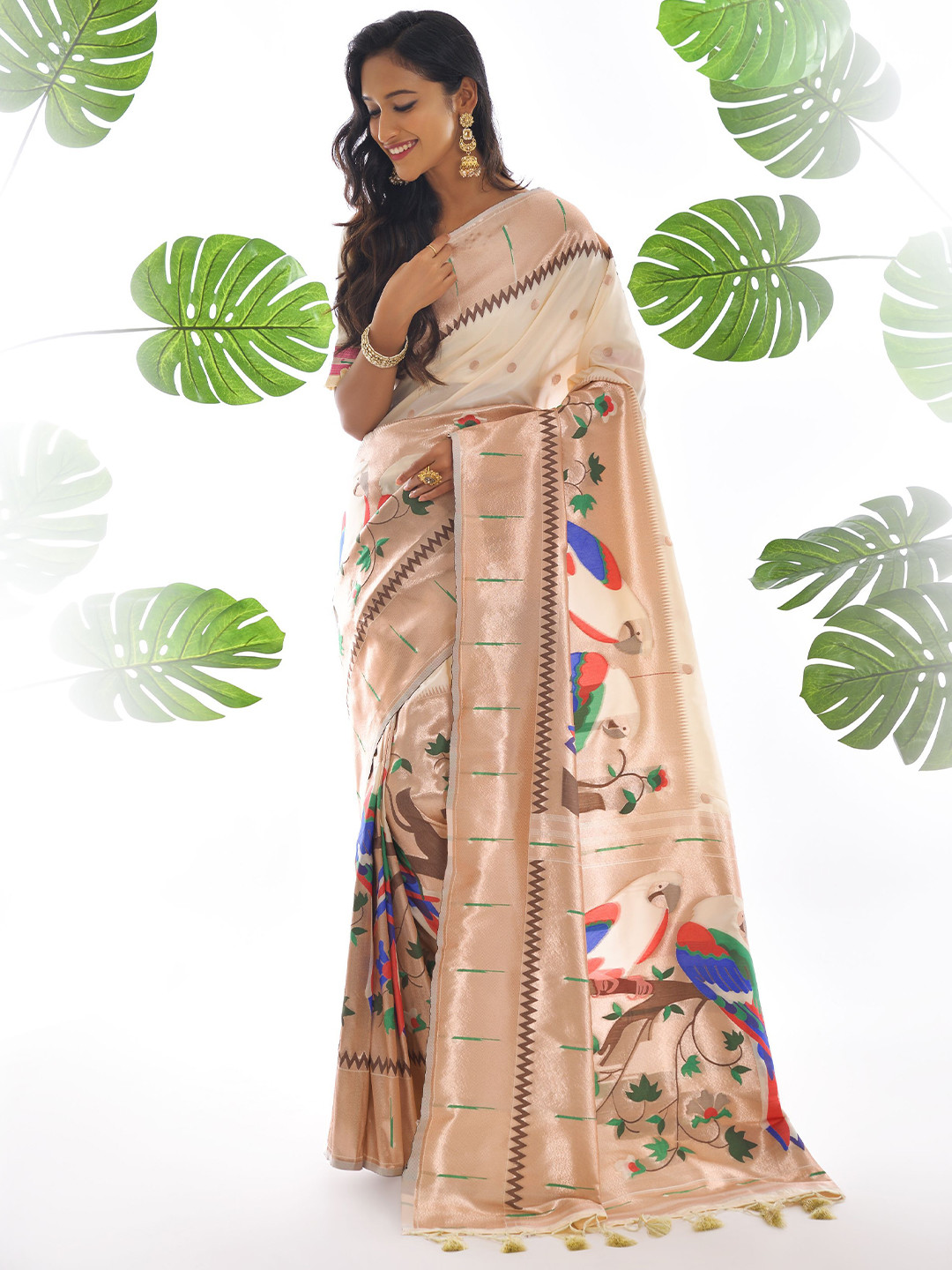 

Kandora Woven Design Zari Pure Silk Banarasi Saree, White