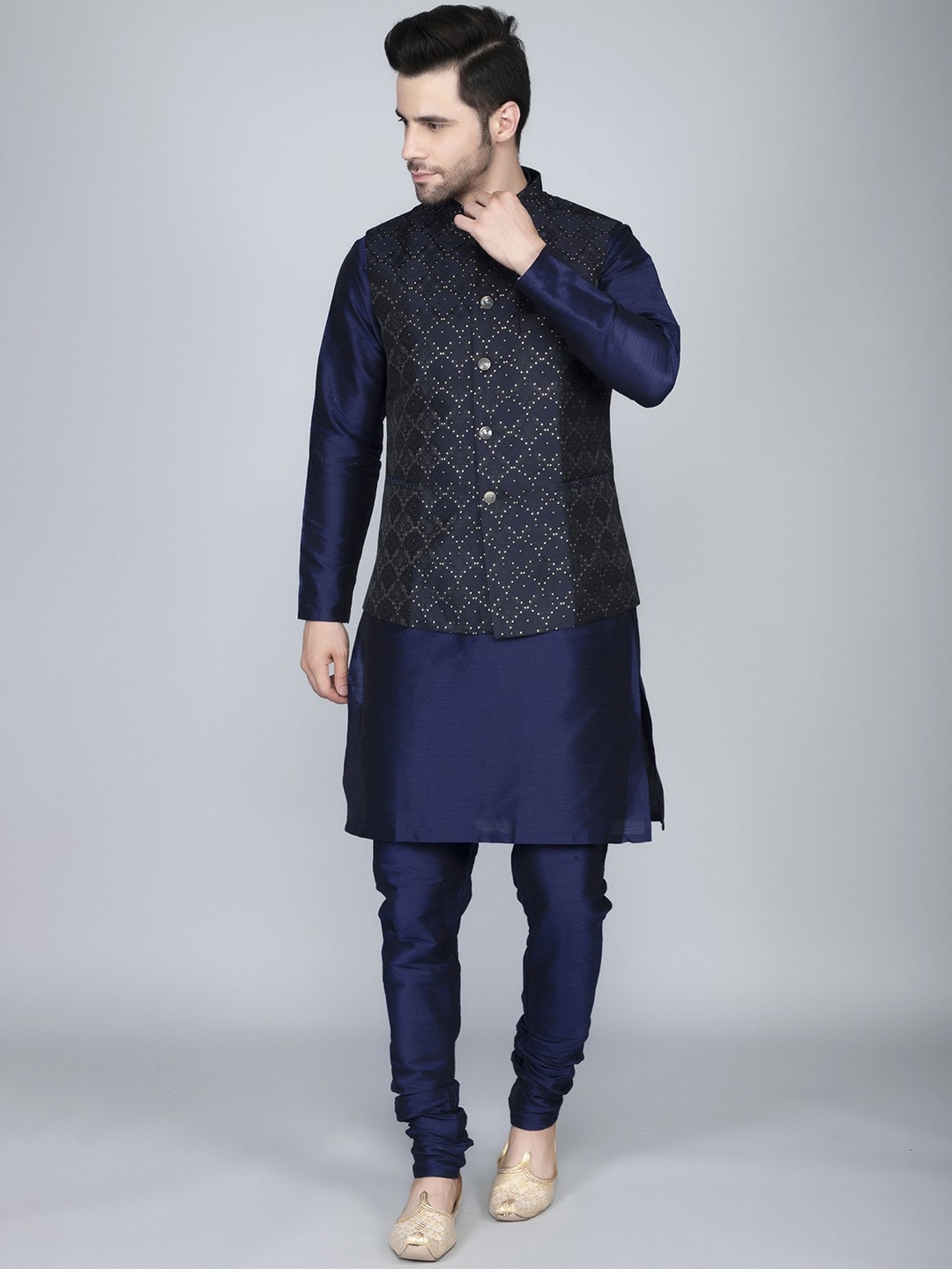 

Ethluxis Men Regular Dupion Silk Kurta with Churidar, Navy blue