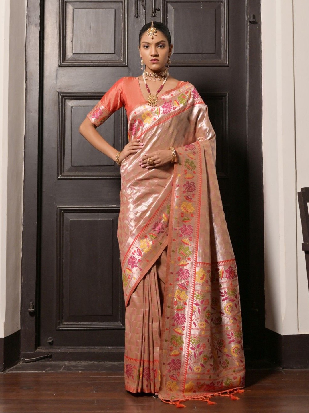 

Kandora Woven Design Zari Pure Silk Paithani Saree With Unstitched Blouse Piece, Red
