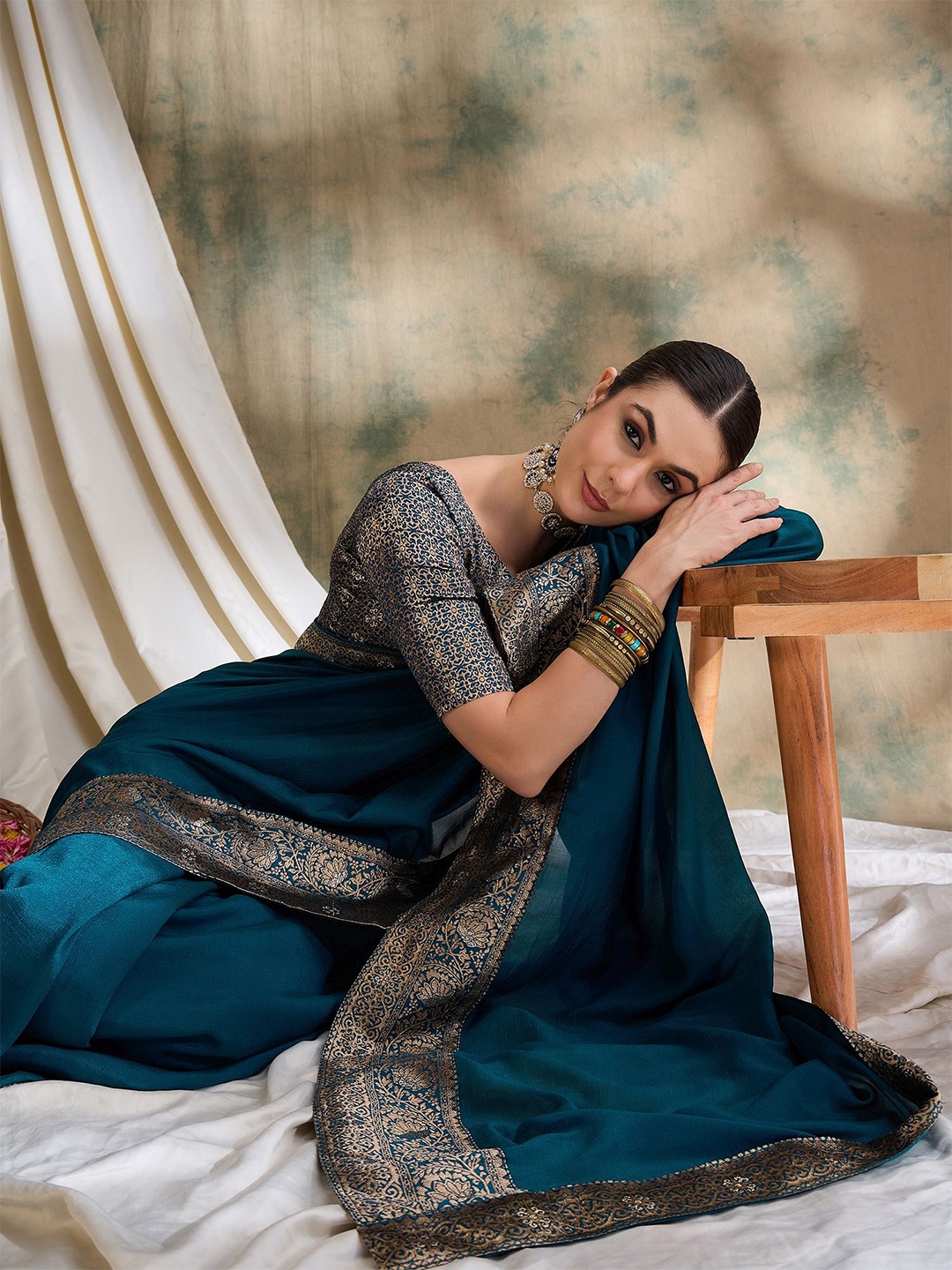 

Sangria Zari Woven Design Saree, Teal