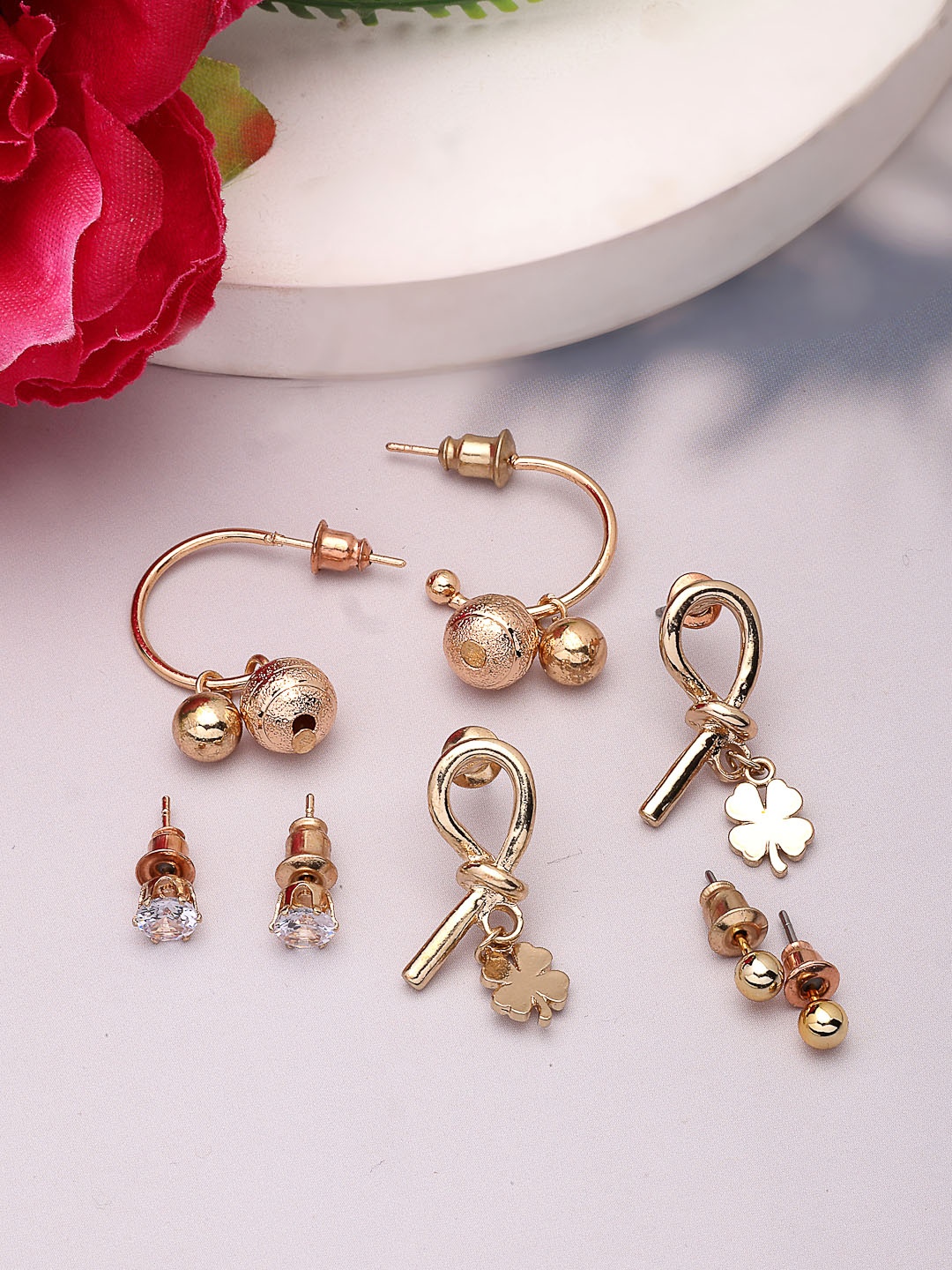 

NVR Set Of 4 Gold-Plated Contemporary Half Hoop Earrings