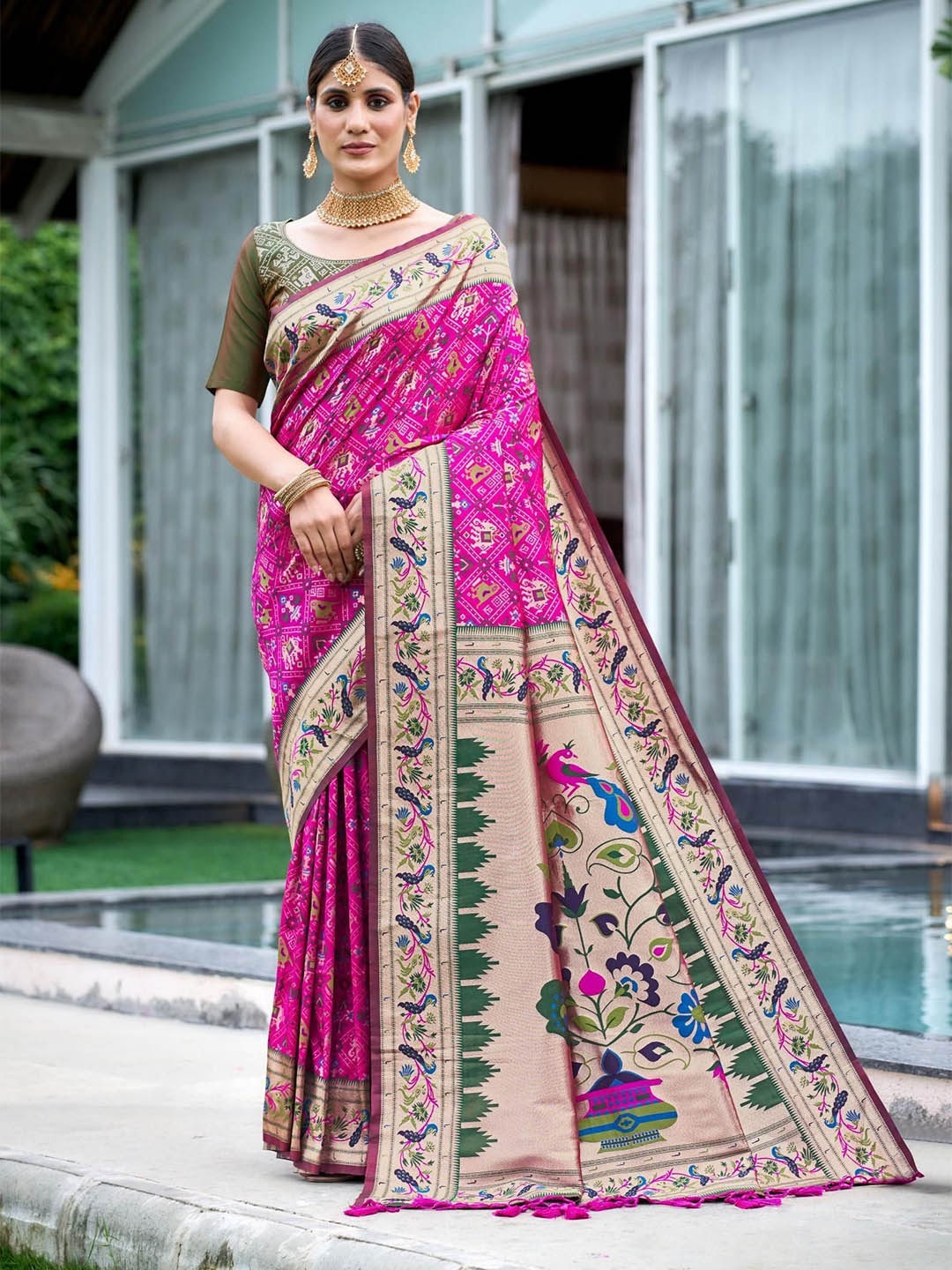 

Kandora Woven Design Zari Pure Silk Banarasi Saree, Pink