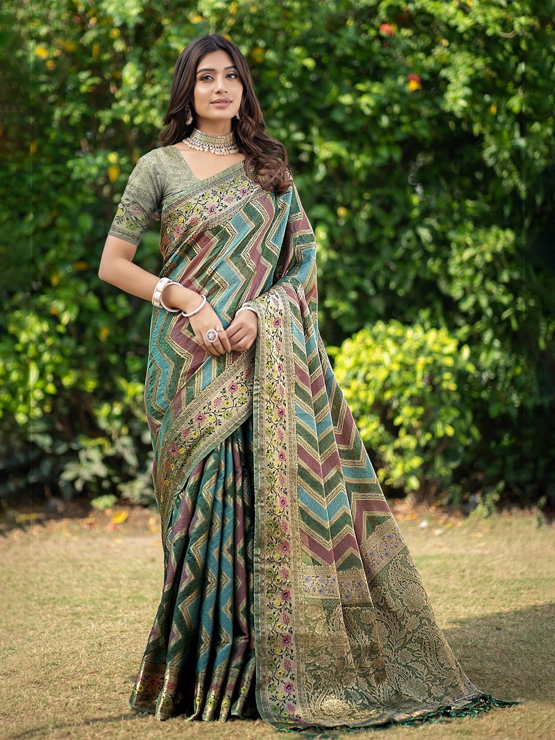 

MAHALASA Ethnic Motifs Zari Organza Saree, Green