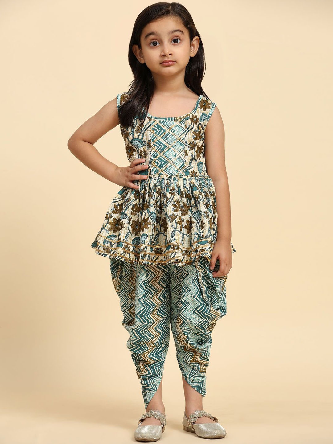 

SHIJILA Girls Floral Printed Pleated Gotta Patti Kurta with Dhoti Pants, Green