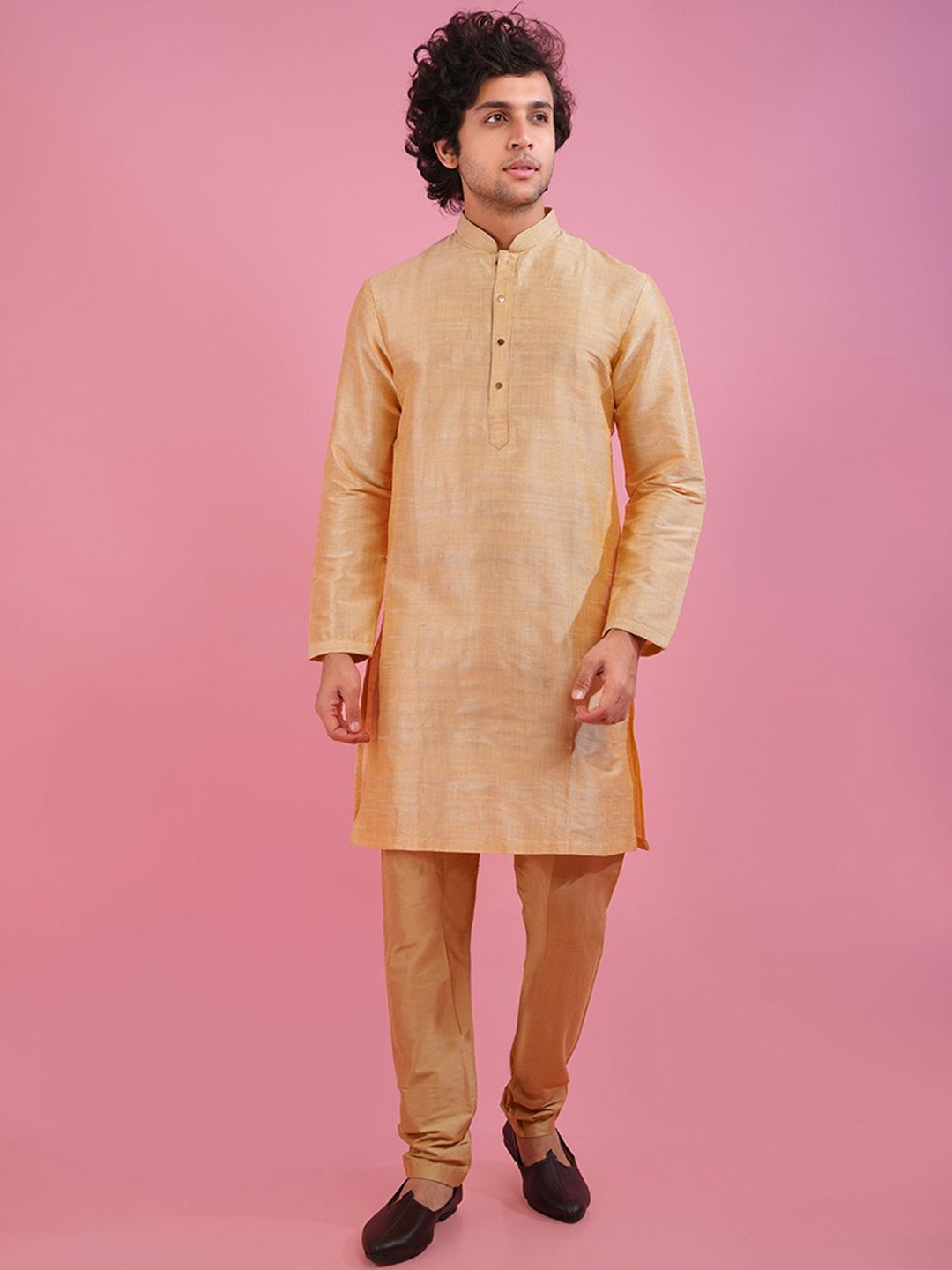 

azania Men Thread Work Kurta, Gold