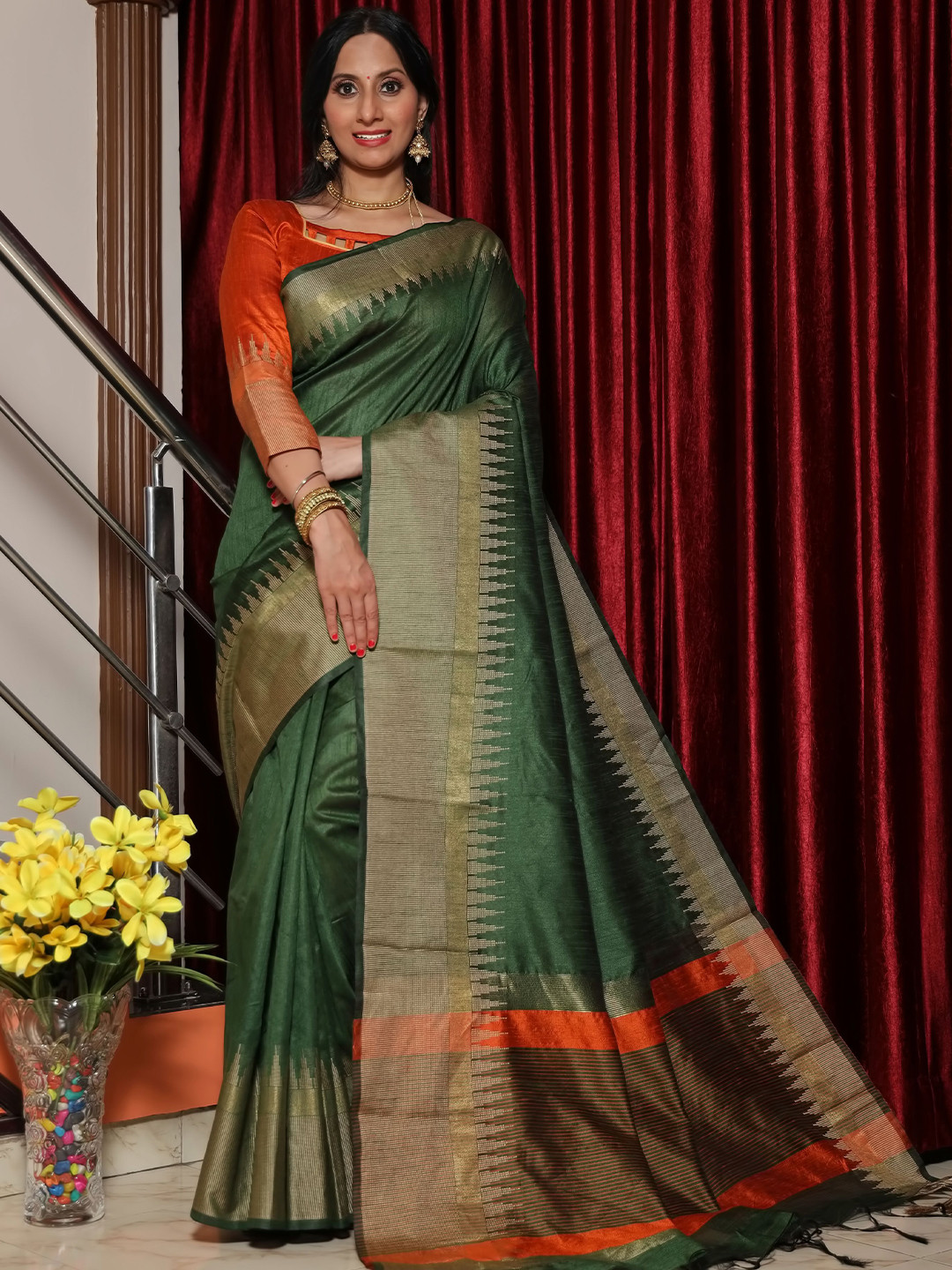 

Kandora Solid Zari Pure Silk Saree, Green