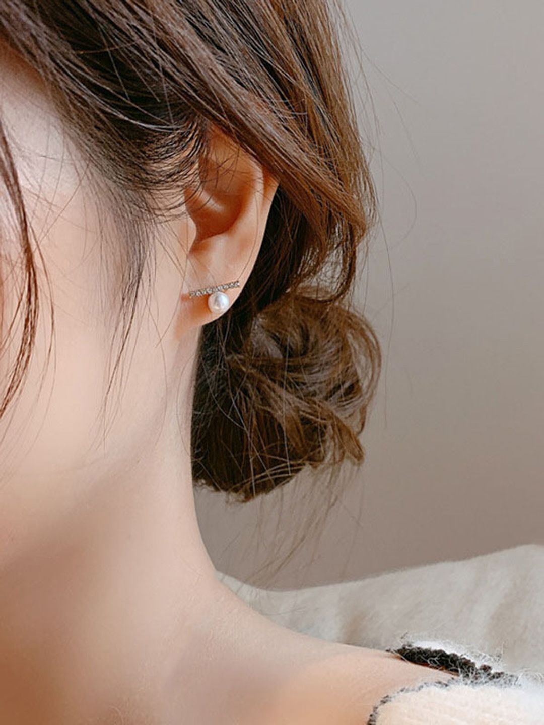 

Krelin Gold Plated Pearl Classic Studed Earrings