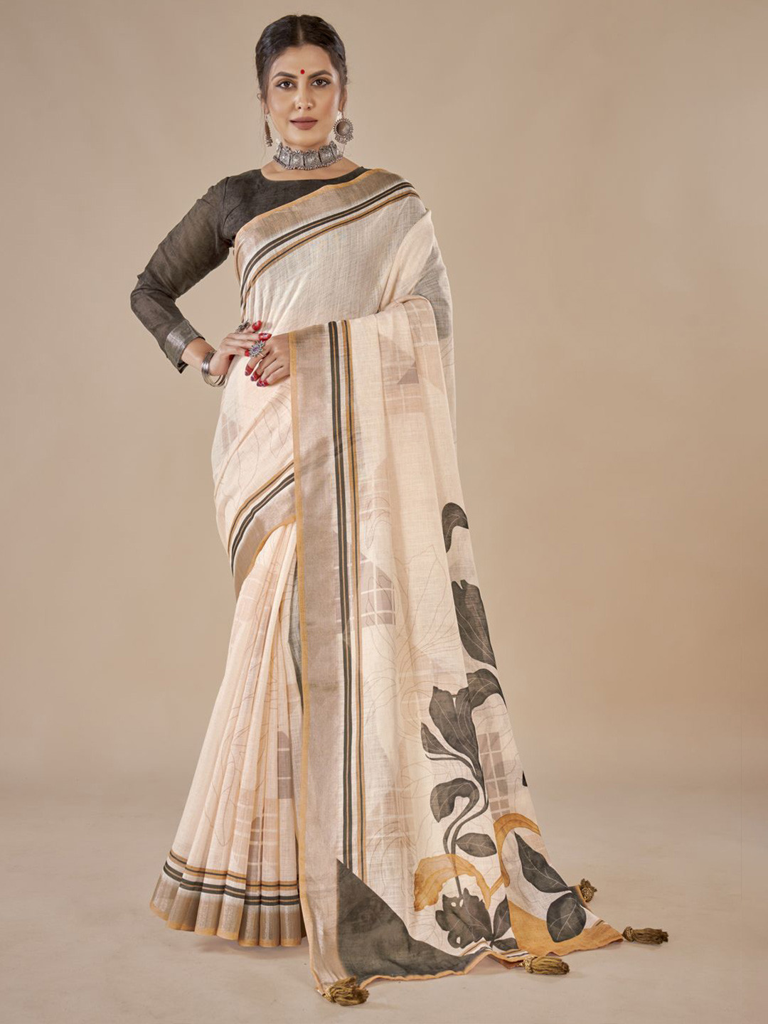 

STYLE SAMSARA Floral Printed Zari Saree With Blouse Piece, Beige