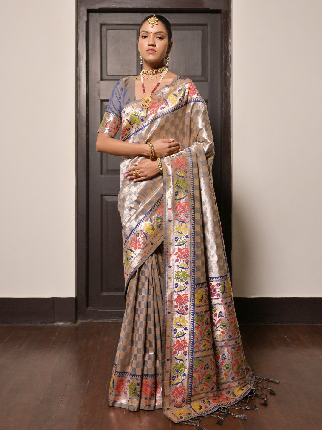 

Kandora Woven Design Zari Pure Silk Paithani Saree, Navy blue