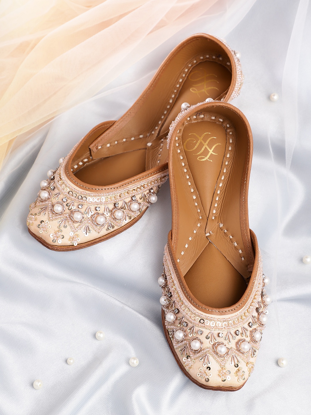 

House of Pataudi Women Embellished Ethnic Mojaris Flats, Rose gold