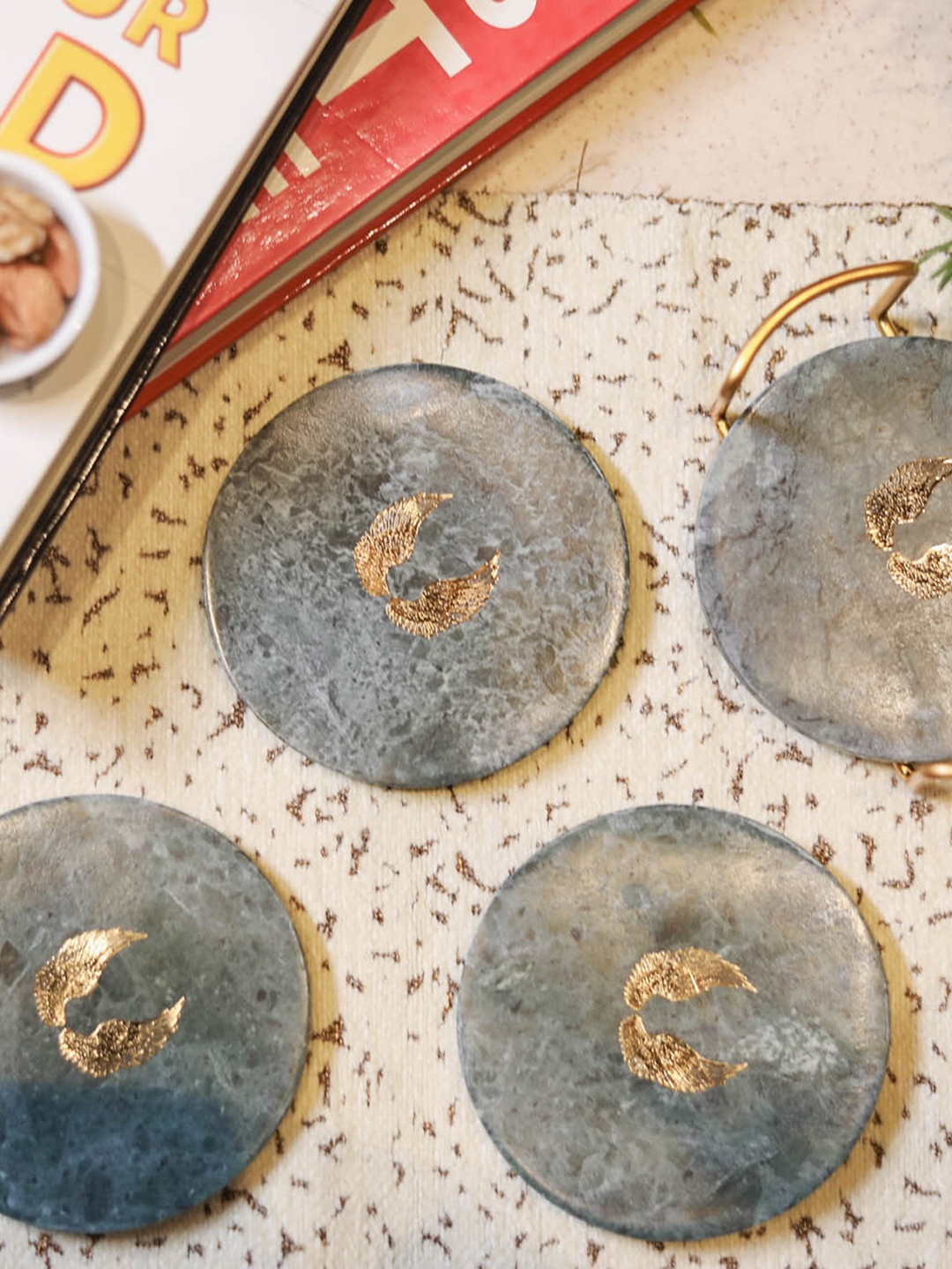 

HOMEARTE Green & Gold Toned 4 Pieces Printed Marble Round Coaster With Stand