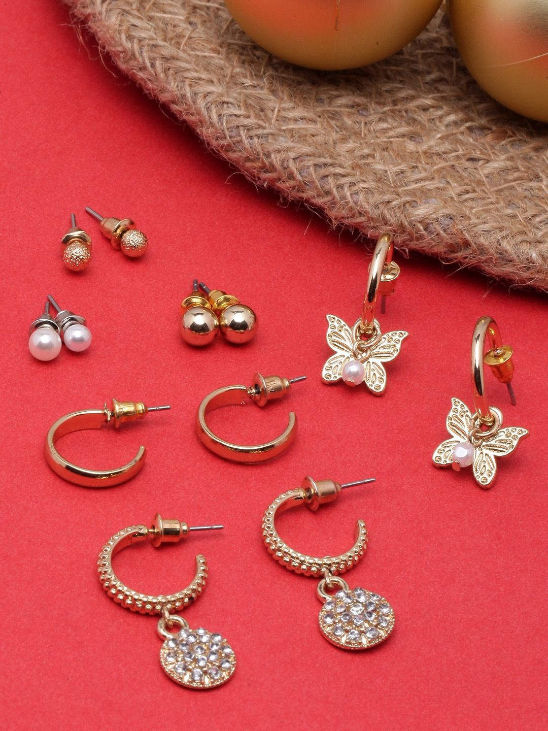 

KPOP Set Of 6 Gold-Plated Circular Rhinestone Stud