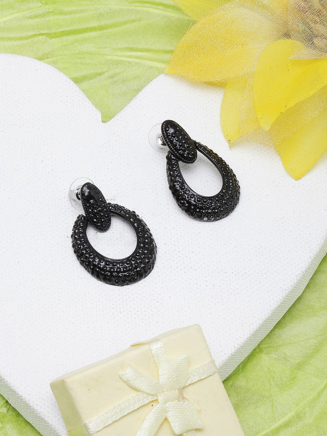 

KPOP Contemporary Drop Earrings, Black