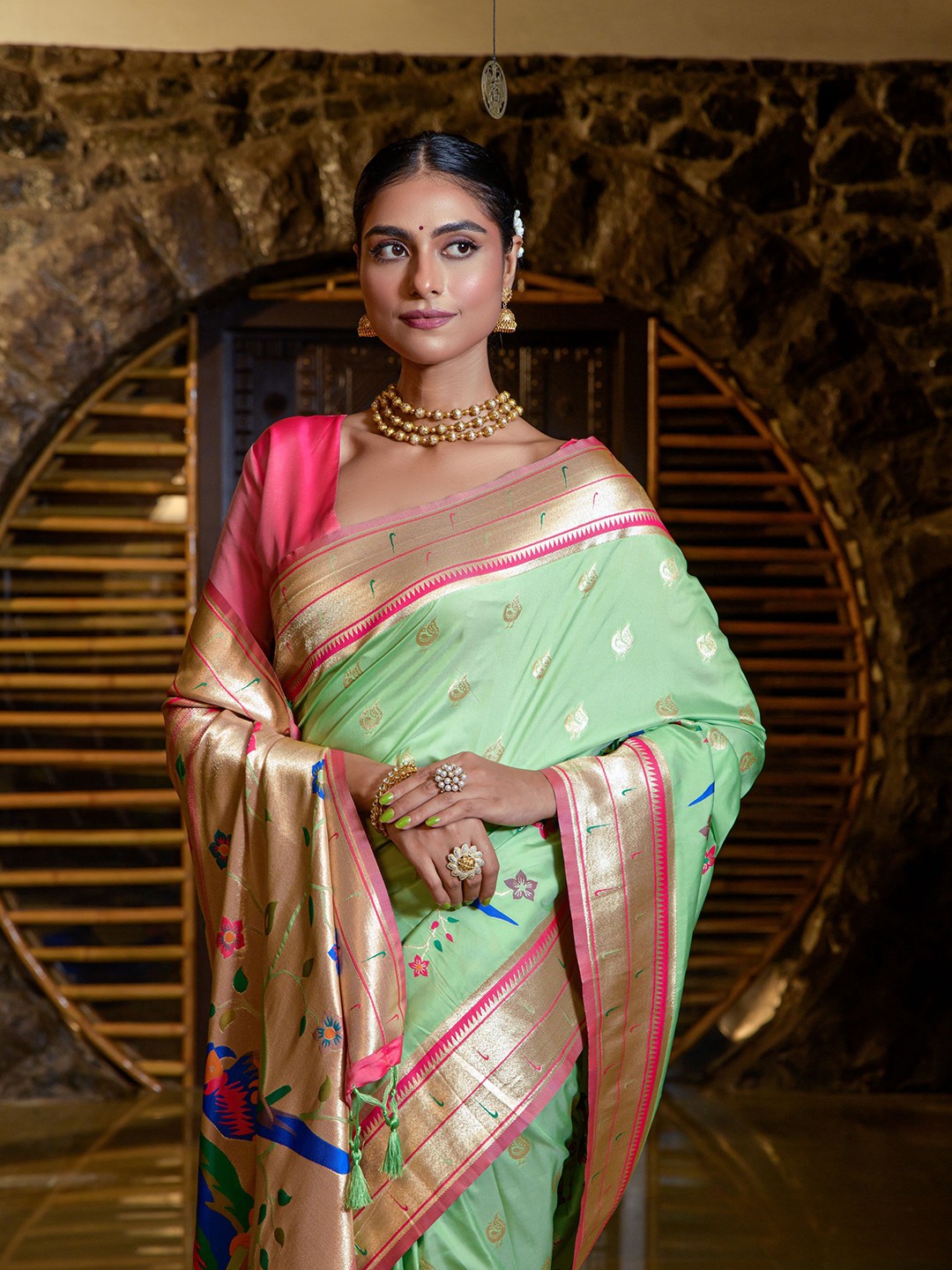 

Kandora Ethnic Motifs Zari Pure Silk Banarasi Saree, Sea green